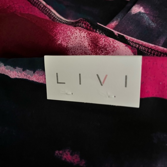 Lane Bryant Livi Active Soft Capri Legging NWT Size 22/24 - Picture 4 of 5